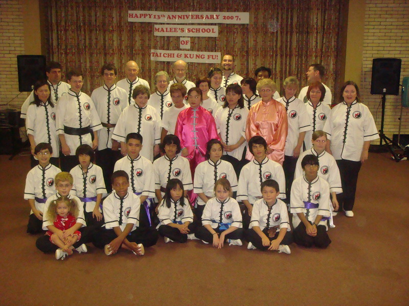 Image: /media/?path=/sports/Kung Fu/2007-10-06 Malee's School's 13 Anniversary/20071006-140404-0.jpg